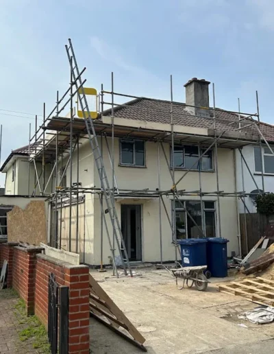 Scaffolding structures around a domestic property in Cambrdige